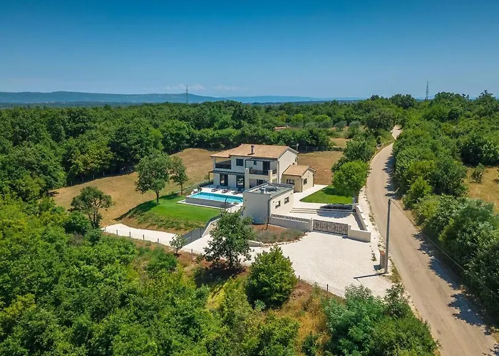 Duplich Comfortable Vila